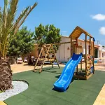 וילה Joan - Plusholidays קלפה
