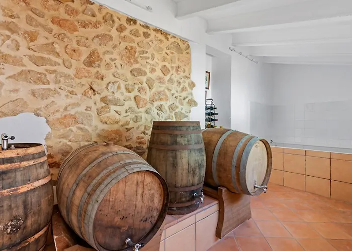 Joan - Plusholidays Villa *